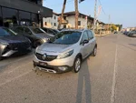 Renault Scénic (1/13)
